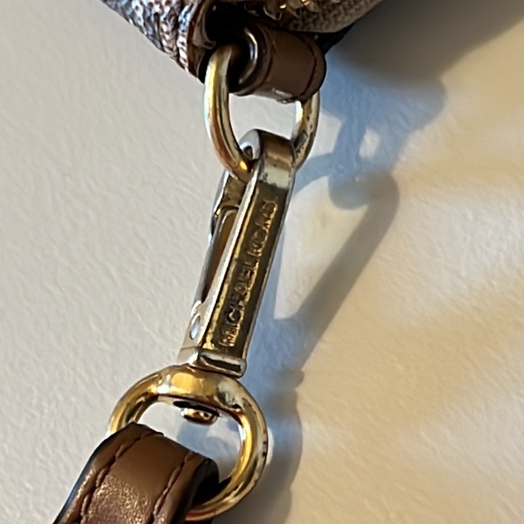 Michael Kors Jet Set Paisley Continental Zip Wallet - Picture 5 of 7